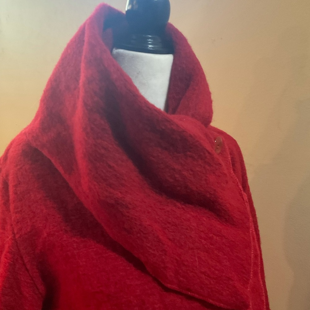 “MARISA & MARIE “ Wool Sweater. - Picture 3 of 9